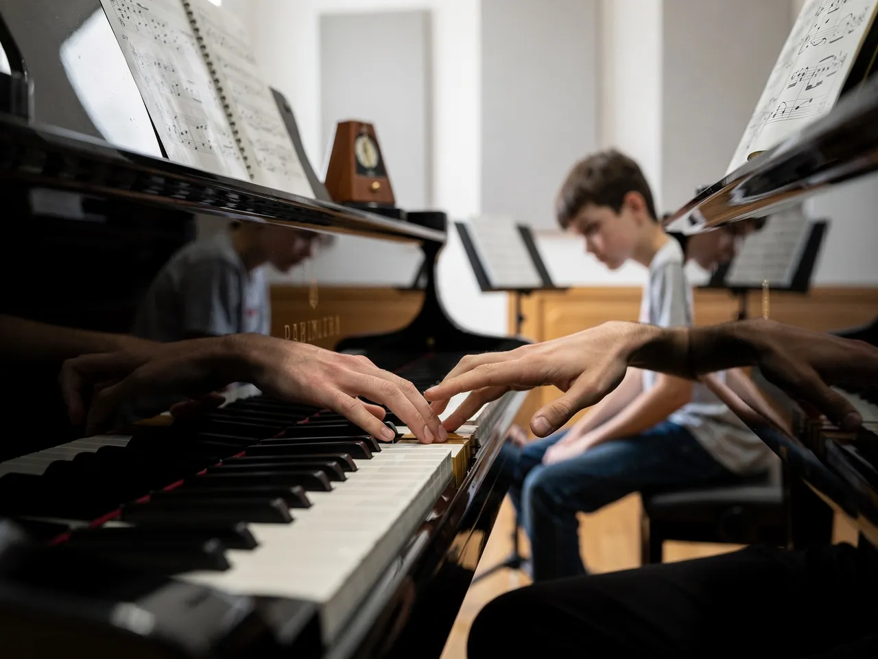 Piano lesson with an expert instructor in Dubai